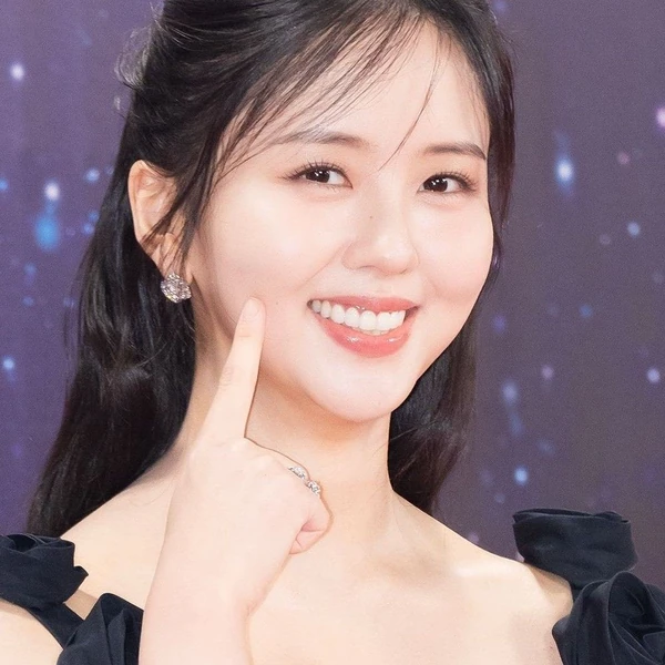 キム・ソヒョンへのファンの愛が詰まった人気写真