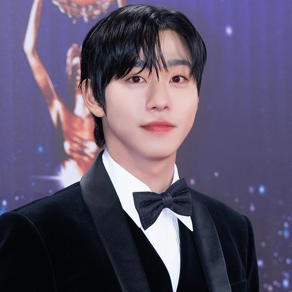 充满粉丝爱意的安孝燮人气照片