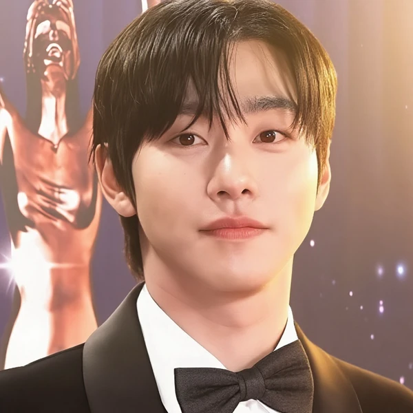 充满粉丝爱意的安孝燮人气照片