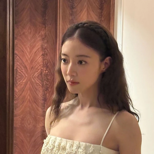 Popular photo full of fans’ love for Lee Seyoung