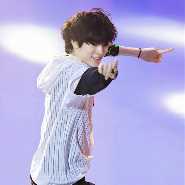 粉丝团打造的闪耀Cha Junhwan瞬间