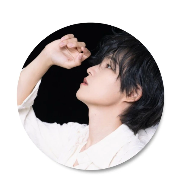 充满粉丝爱意的金熙栽人气照片