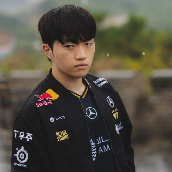 Today’s standout profile photo of Keria on Choeaedol Celeb