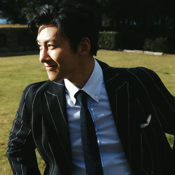 充满粉丝爱意的池昌旭人气照片