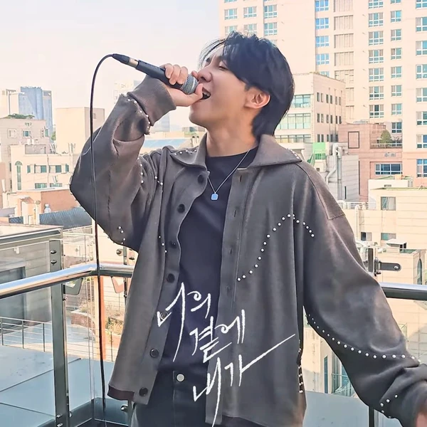 今天最受喜爱的李升基模样