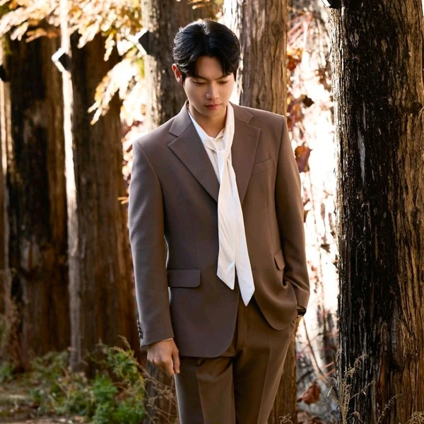 The most loved look of Son Taejin today