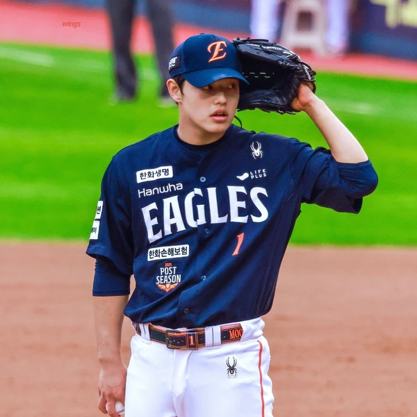 The most loved look of Moon Dongju today