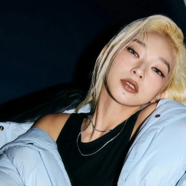 Popular photo full of fans’ love for KYOKA