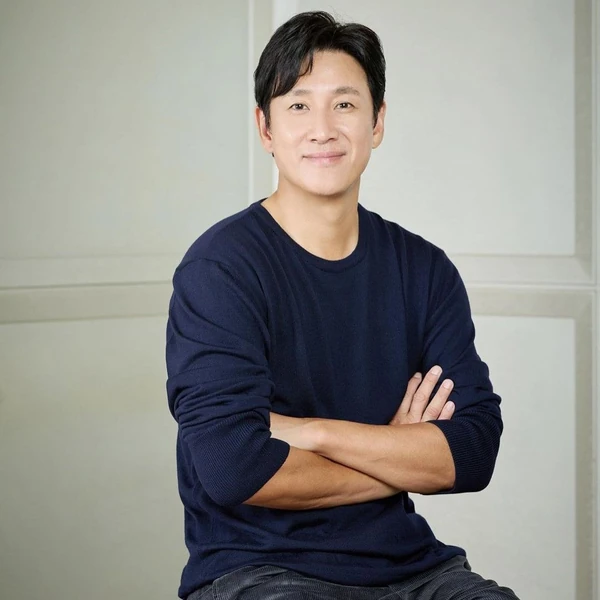 Top moment of Lee Sunkyun chosen by fans