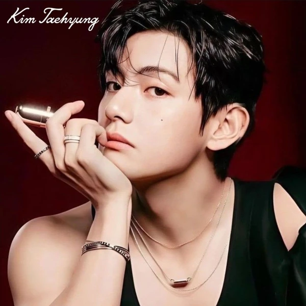 The most loved look of Kim Taehyung (V) today