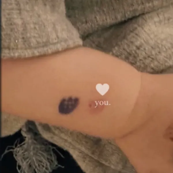 Foto populer Son Yejin yang penuh cinta dari penggemar