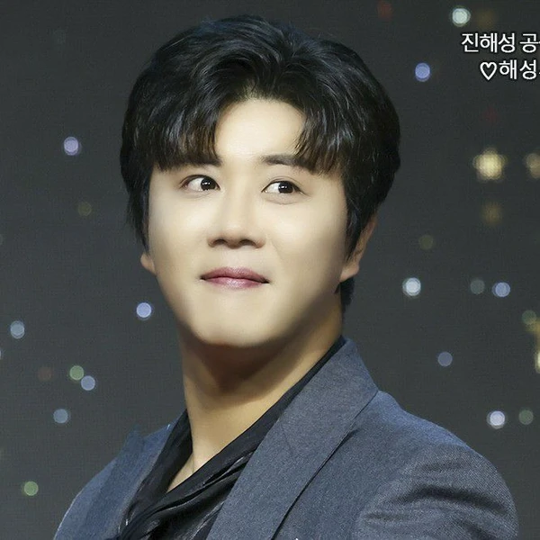 The most loved look of Jin Haesung today