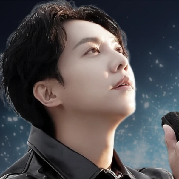 Foto populer Lee Seunggi yang penuh cinta dari penggemar