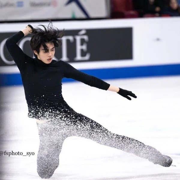 粉丝团打造的闪耀Cha Junhwan瞬间