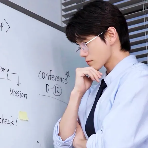 充满粉丝爱意的邕圣祐人气照片