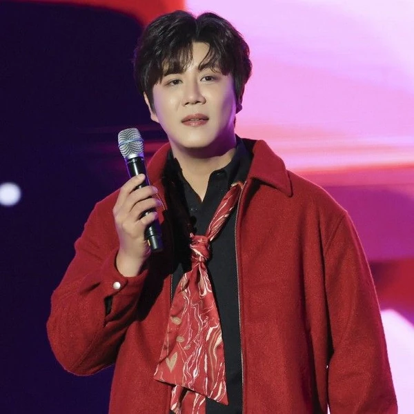 The most loved look of Jin Haesung today