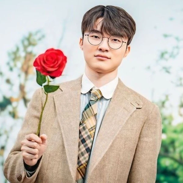 팬들이 사랑하는 페이커의 인기 프로필 사진