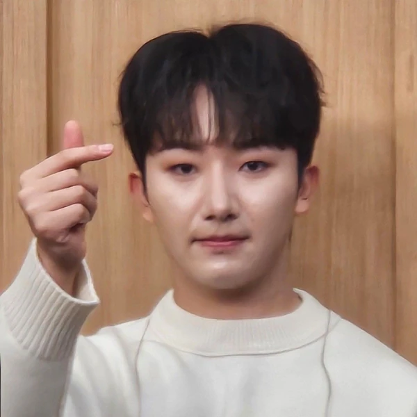 Popular photo full of fans’ love for Nam Seungmin