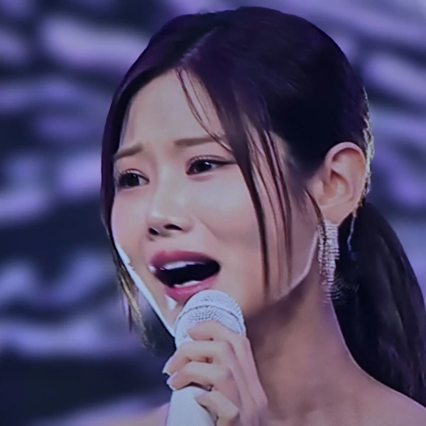 The most loved look of Bae Ahyeon today