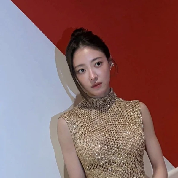 Popular photo full of fans’ love for Lee Seyoung