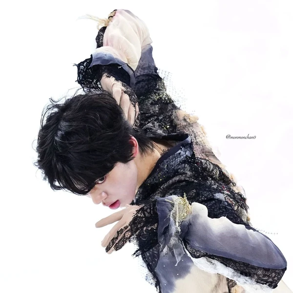 粉丝团打造的闪耀Cha Junhwan瞬间