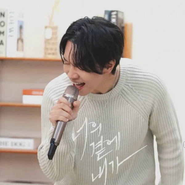 今天最受喜愛的李昇基模樣