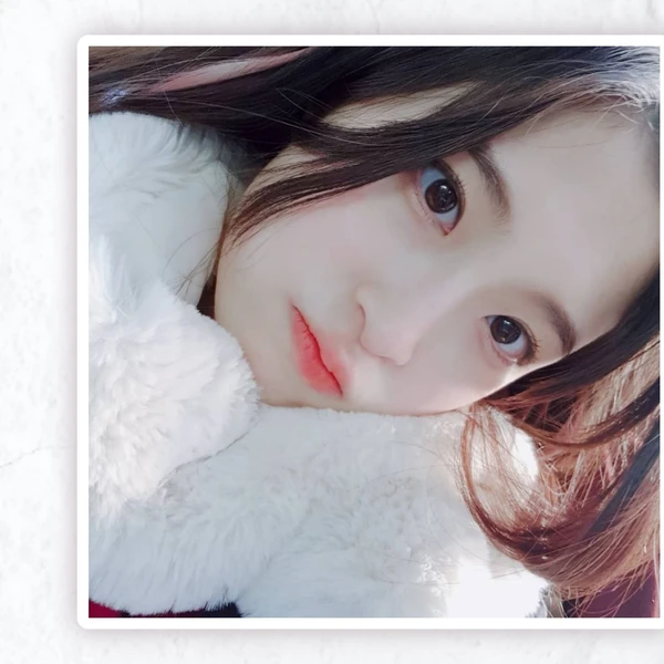 The most loved look of YangPang today