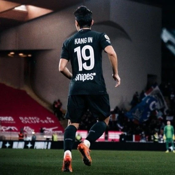 Popular profile photo of Lee KangIn loved by fans