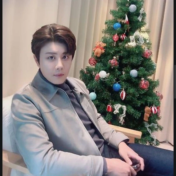 The most loved look of Jin Haesung today