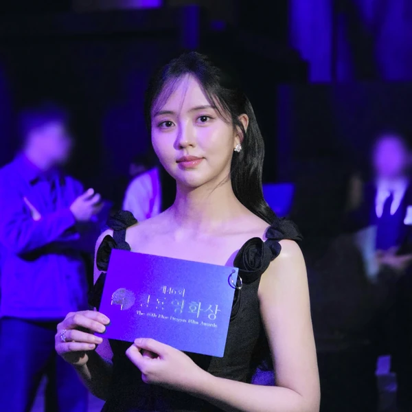 キム・ソヒョンへのファンの愛が詰まった人気写真