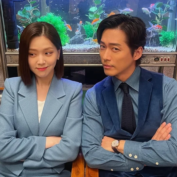 今天最受喜爱的南宮珉模样