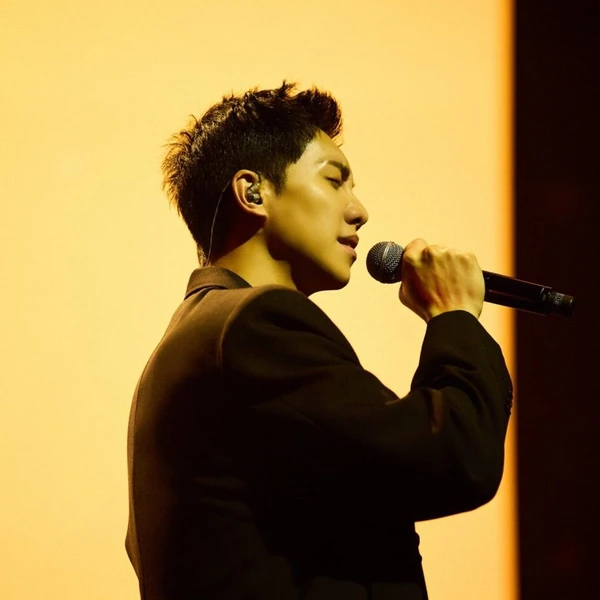 今天最受喜愛的李昇基模樣