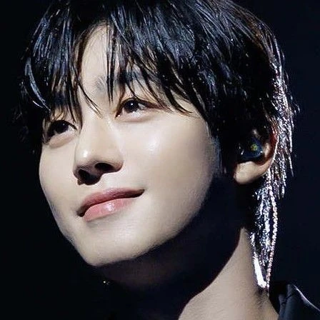 今天最受喜愛的安孝燮模樣