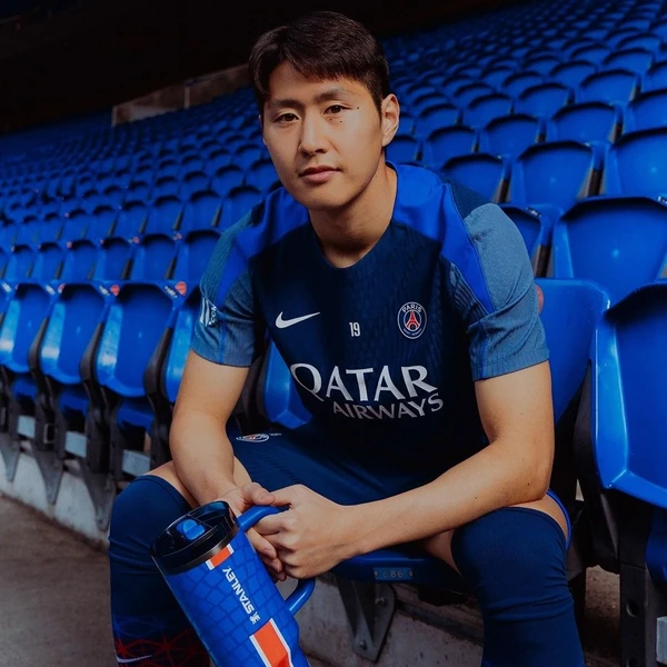 展现Lee KangIn魅力的代表照片