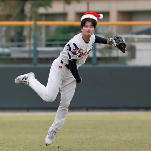 Momen terbaik Yoon Donghee pilihan fandom