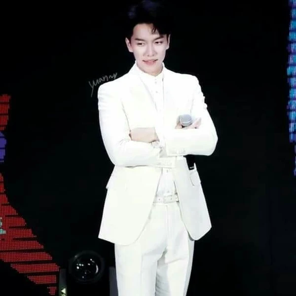 イ・スンギへのファンの愛が詰まった人気写真