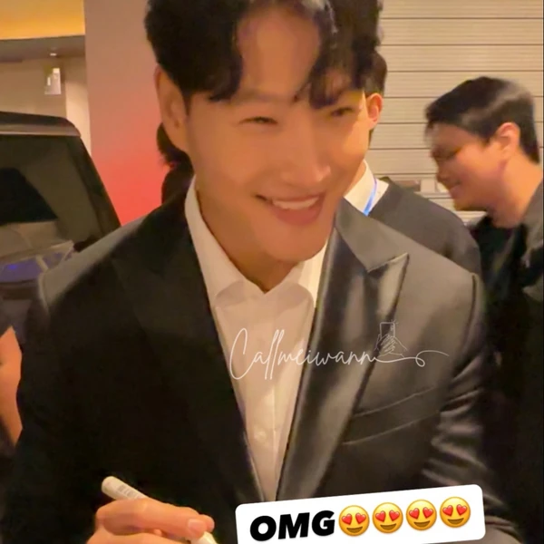 充滿粉絲愛的金鍾國人氣照片