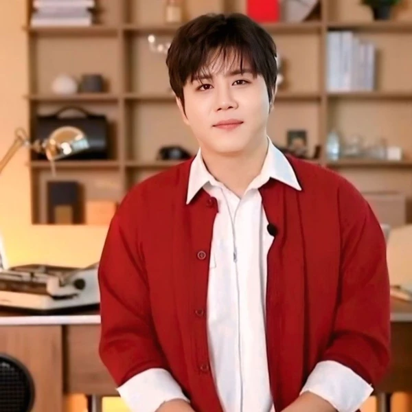 The most loved look of Jin Haesung today