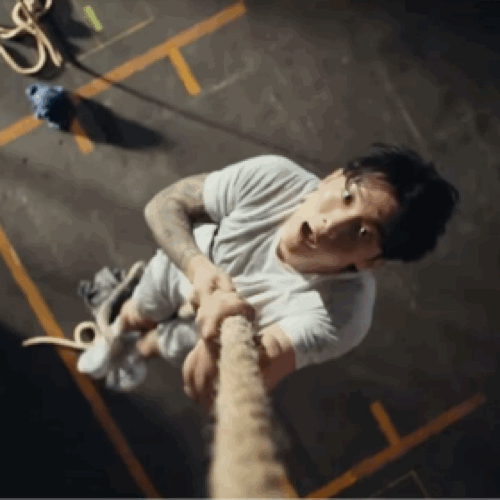 Popular photo full of fans’ love for Dex