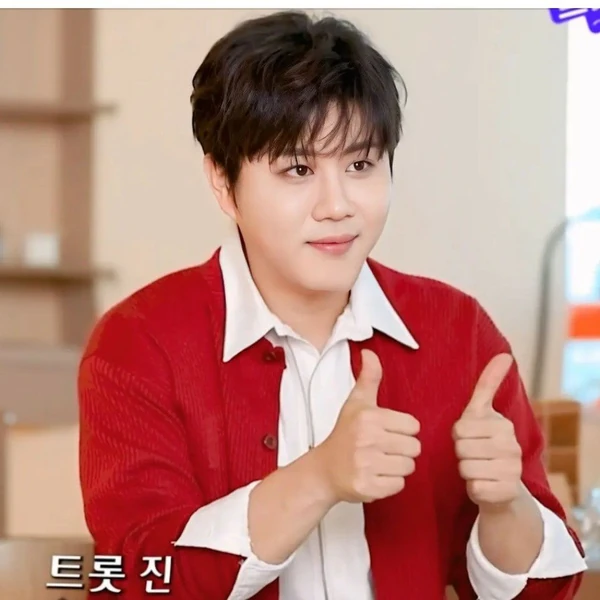 The most loved look of Jin Haesung today