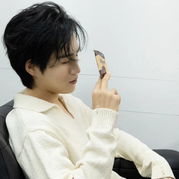 充满粉丝爱意的金熙栽人气照片