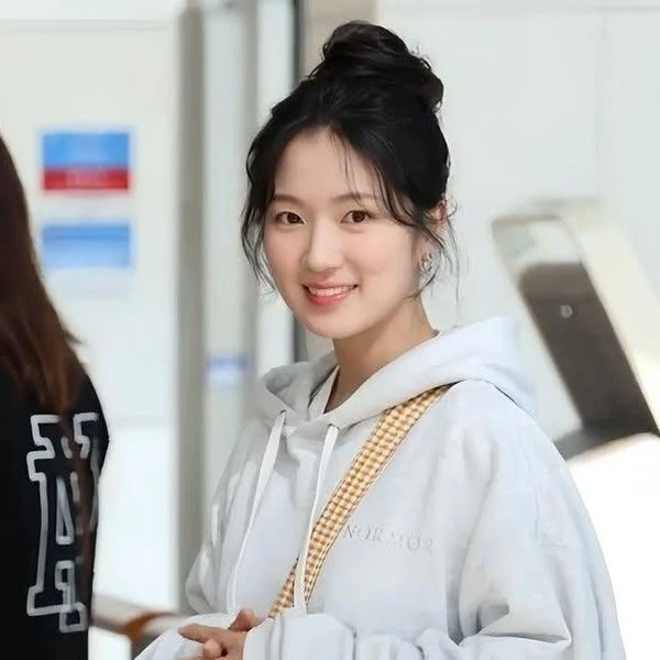 Penampilan Kim Hyeyoon yang paling disukai hari ini