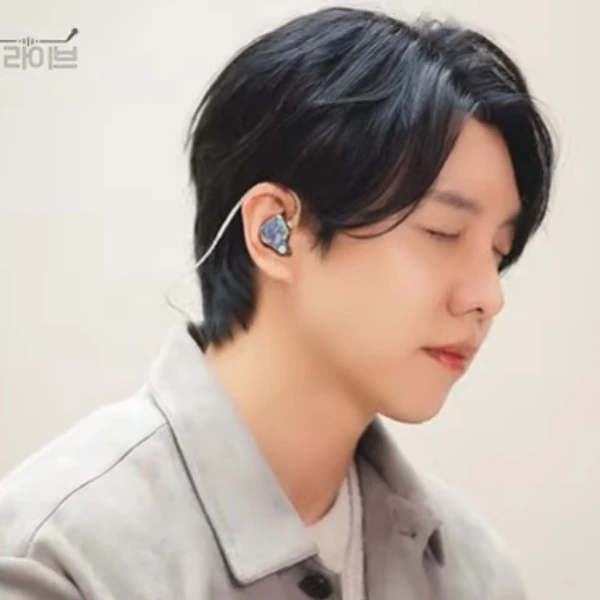 今天最受喜爱的李升基模样