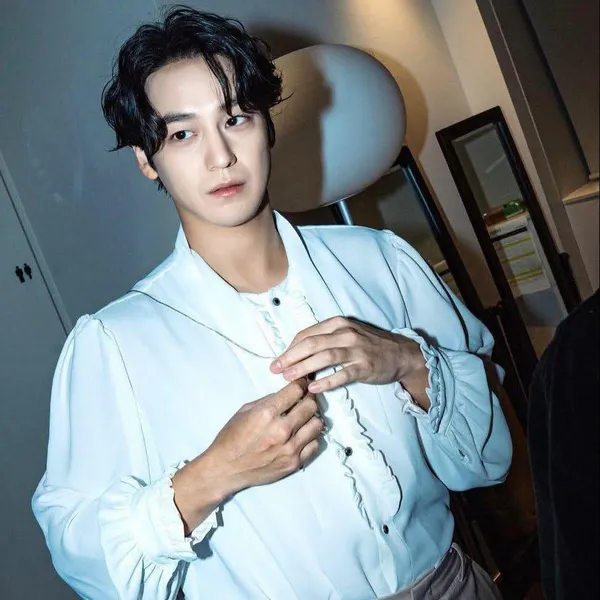 Popular photo full of fans’ love for Kim Bum