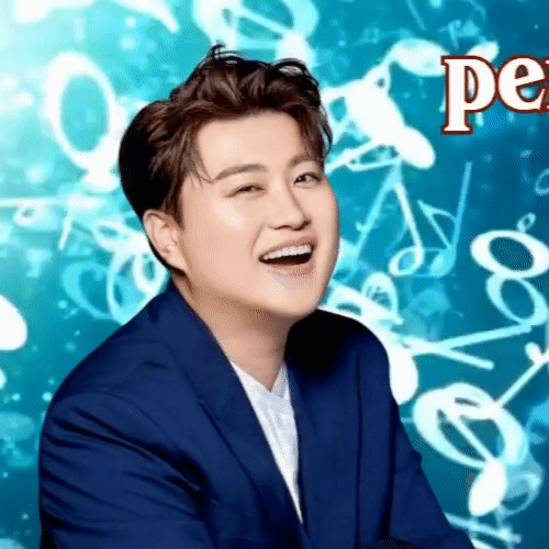 Foto populer Kim Hojoong yang penuh cinta dari penggemar