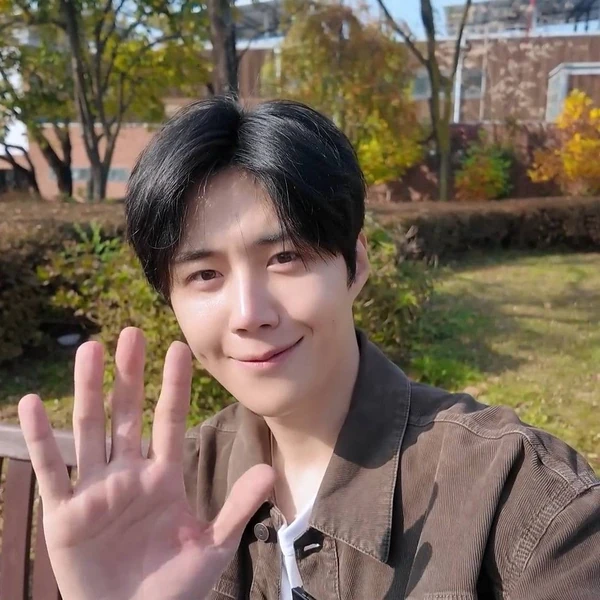 Top moment of Kim Seonho chosen by fans