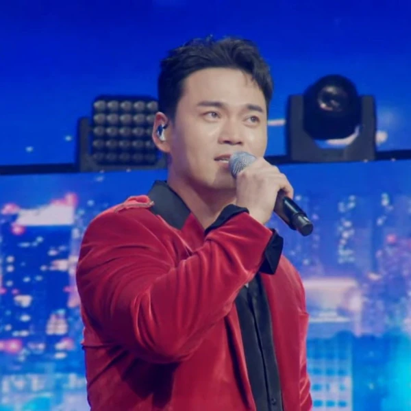 Popular photo full of fans’ love for Lee Jung