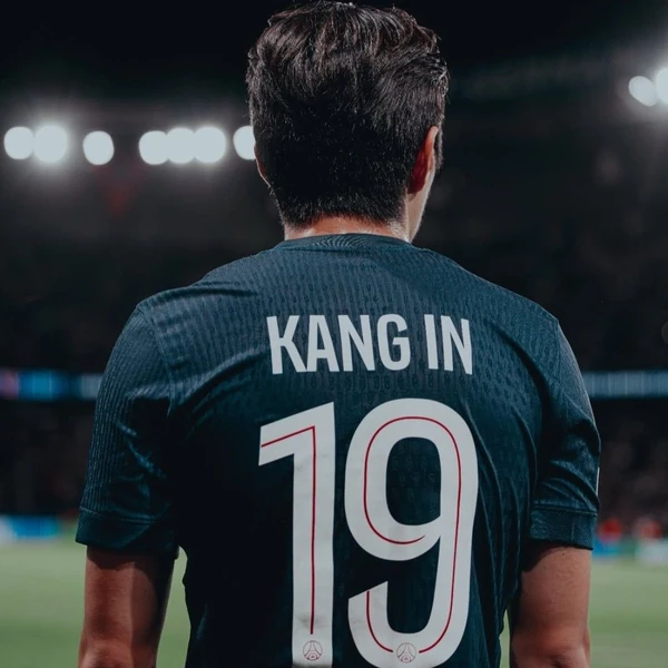 投票で選ばれたイ・ガンインの人気プロフィール画像