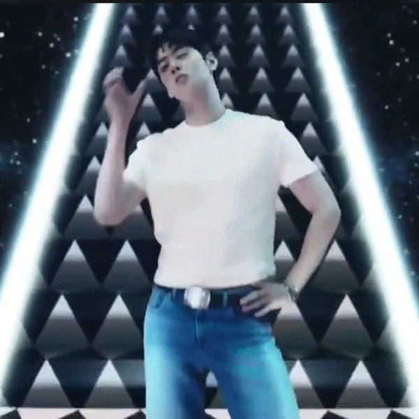 Popular photo full of fans’ love for Cha Eunwoo