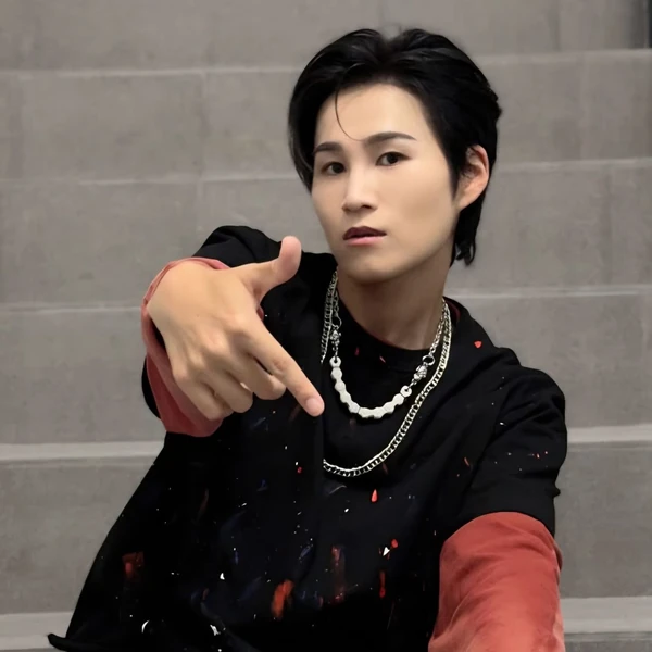 充滿粉絲愛的金熙栽人氣照片